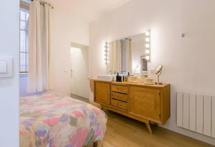 Le Tillot Apartament *